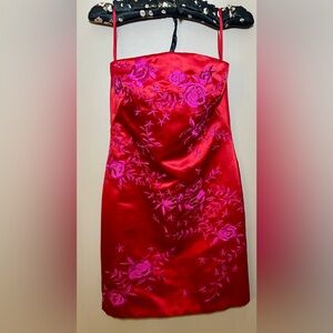 Kay Unger Red Satin Cocktail Strapless Dress Embroidered Beaded Fuchsia 2P